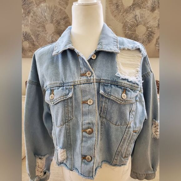 Forever 21 Cropped Distressed Frayed Denim Jacket Sz Med - Picture 4 of 11